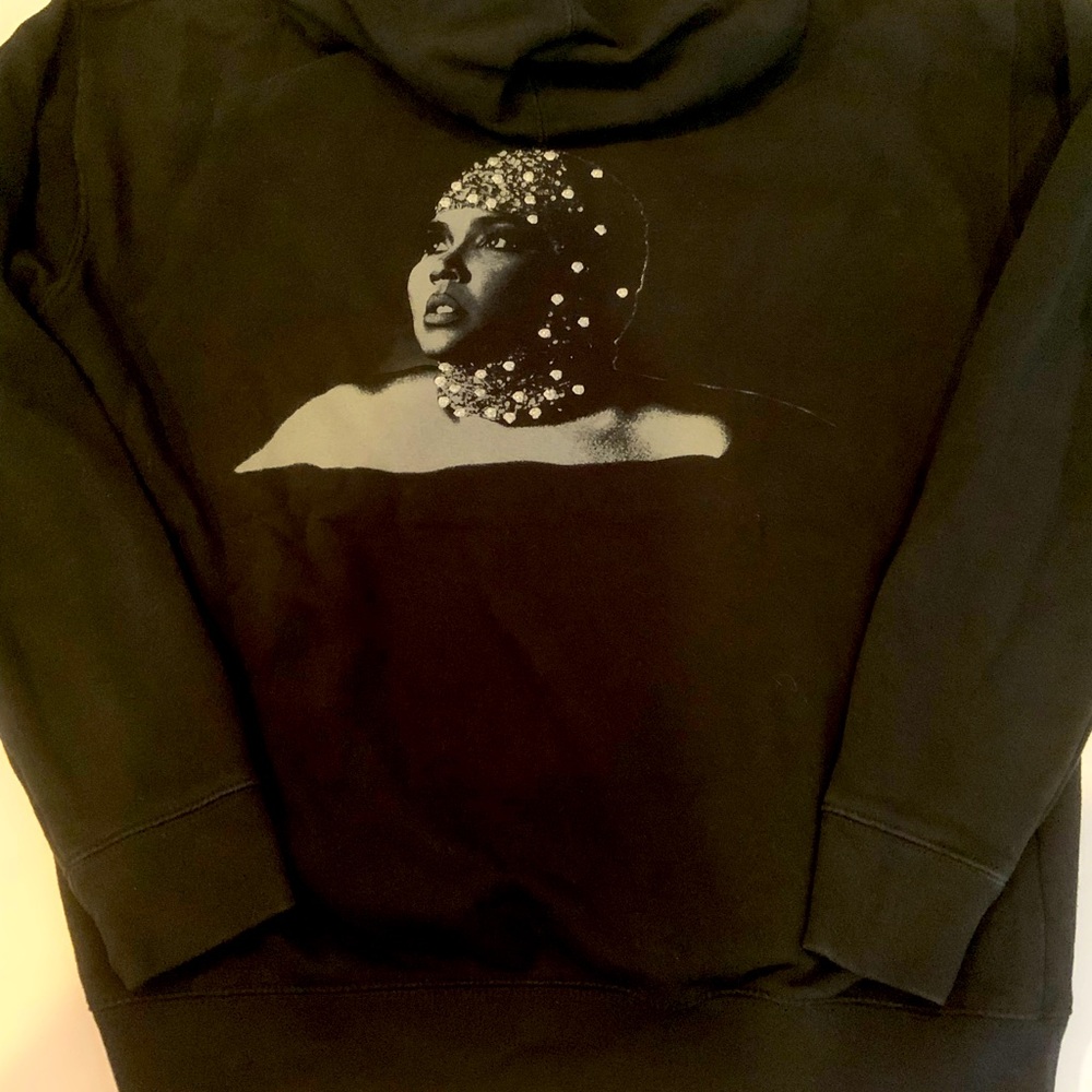 LIZZO TOUR Pullover Hoodie Black Size L Long Sleeve Concert LIZZO MERCH - Picture 3 of 7